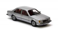 Opel Commodore C 4-door 