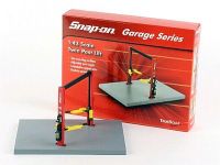 Lift: Two-Post adjustable lift 