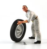 Figur: Bugatti T59 Mechaniker Radträger - Weiss (1:18)