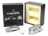 Pierce Arrow 1601 Sedan 1936 & Caravane Pierce Arrow Travelodge 1937 (