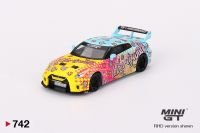 Nissan 35GT-RR LB-Silhouette WORKS GT Ver.1 LBWK KUMA (1:64)